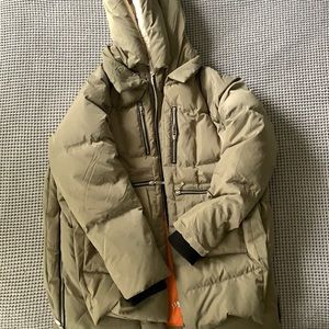 Women’s Orolay jacket aka The Amazon Jacket 🤣